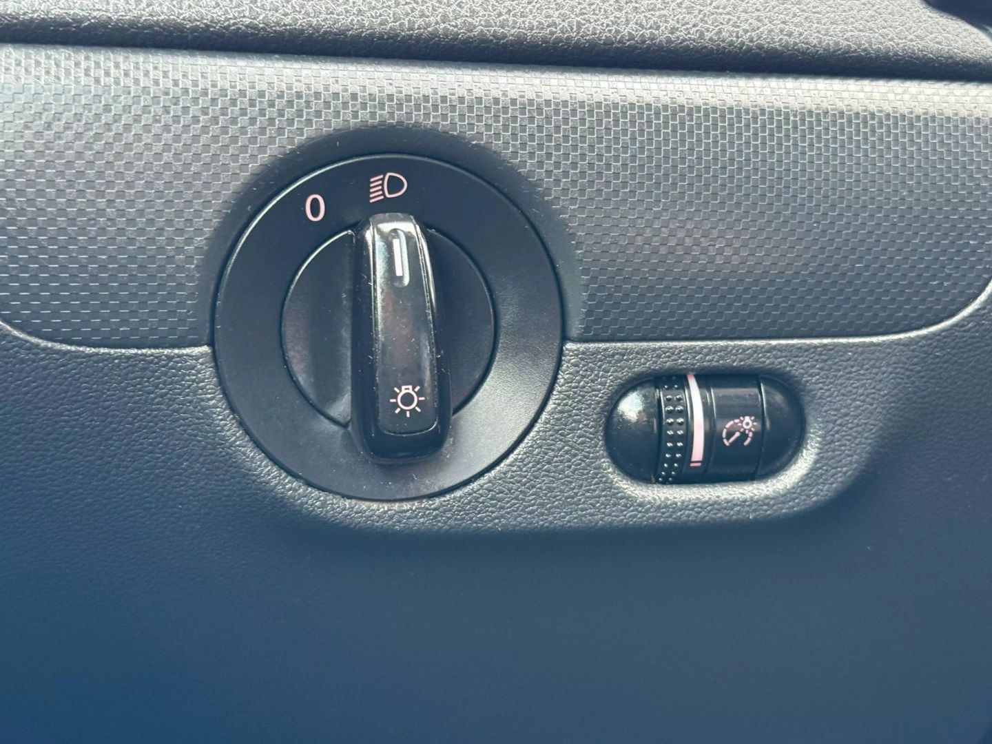 2016 Volkswagen Jetta - Image 37