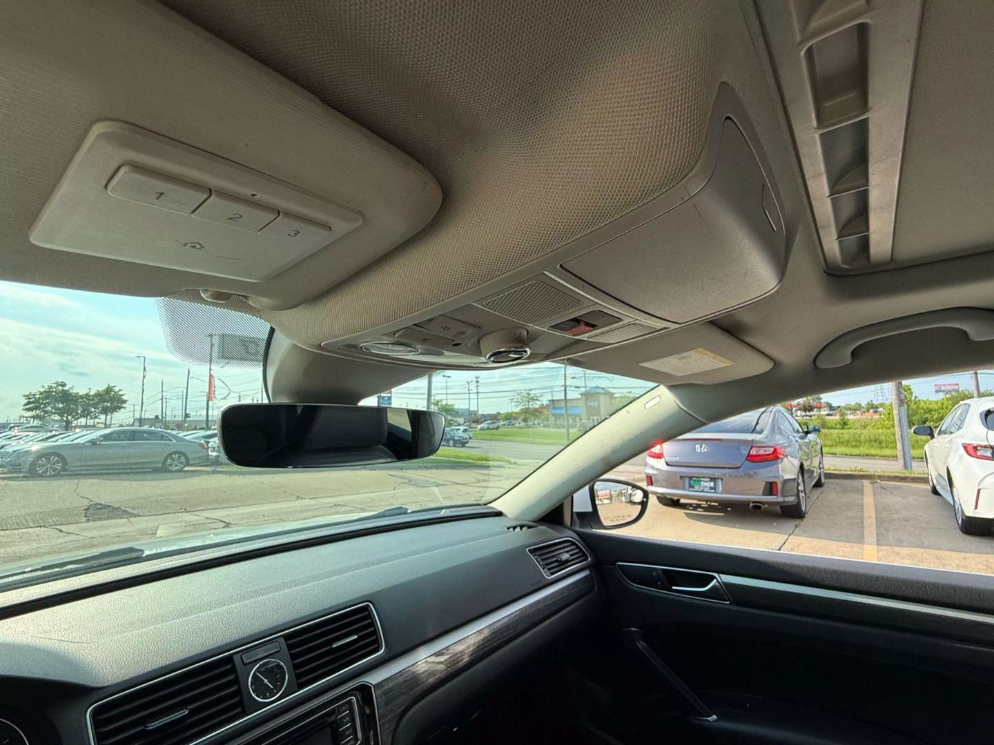 2017 Volkswagen Passat - Image 48