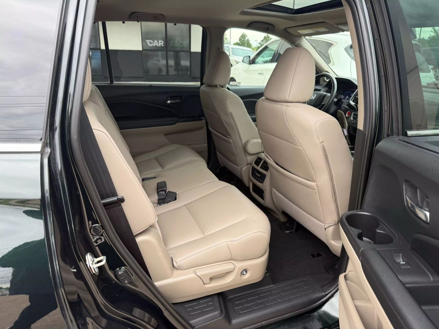 2020 Honda Pilot - Image 24