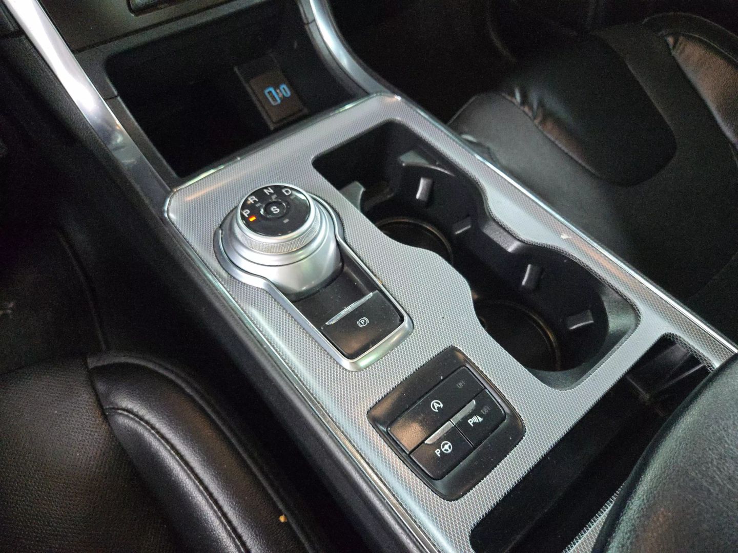 2021 Ford Edge - Image 16