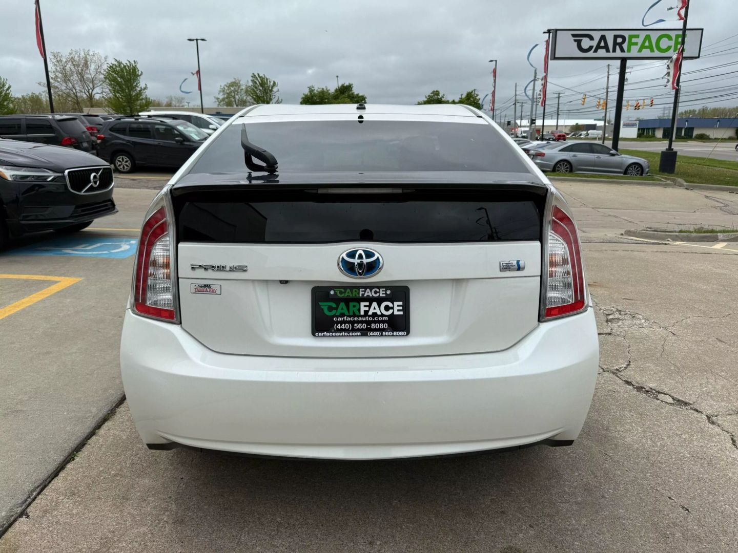 2015 Toyota Prius - Image 10