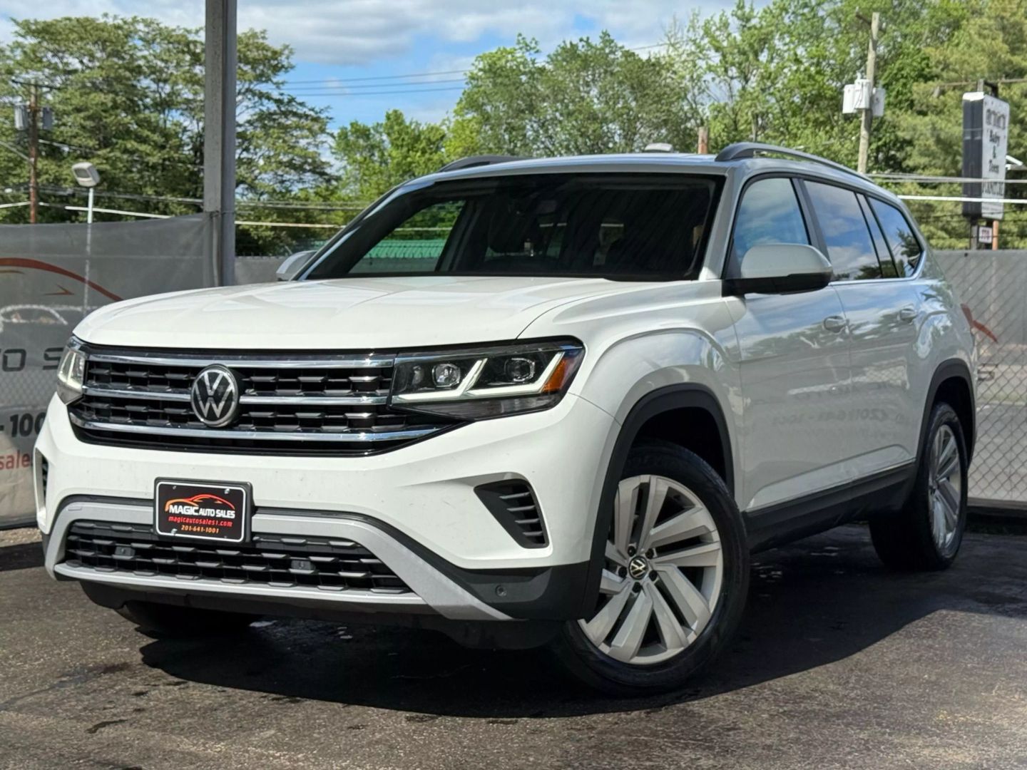 2021 Volkswagen Atlas - Image 1