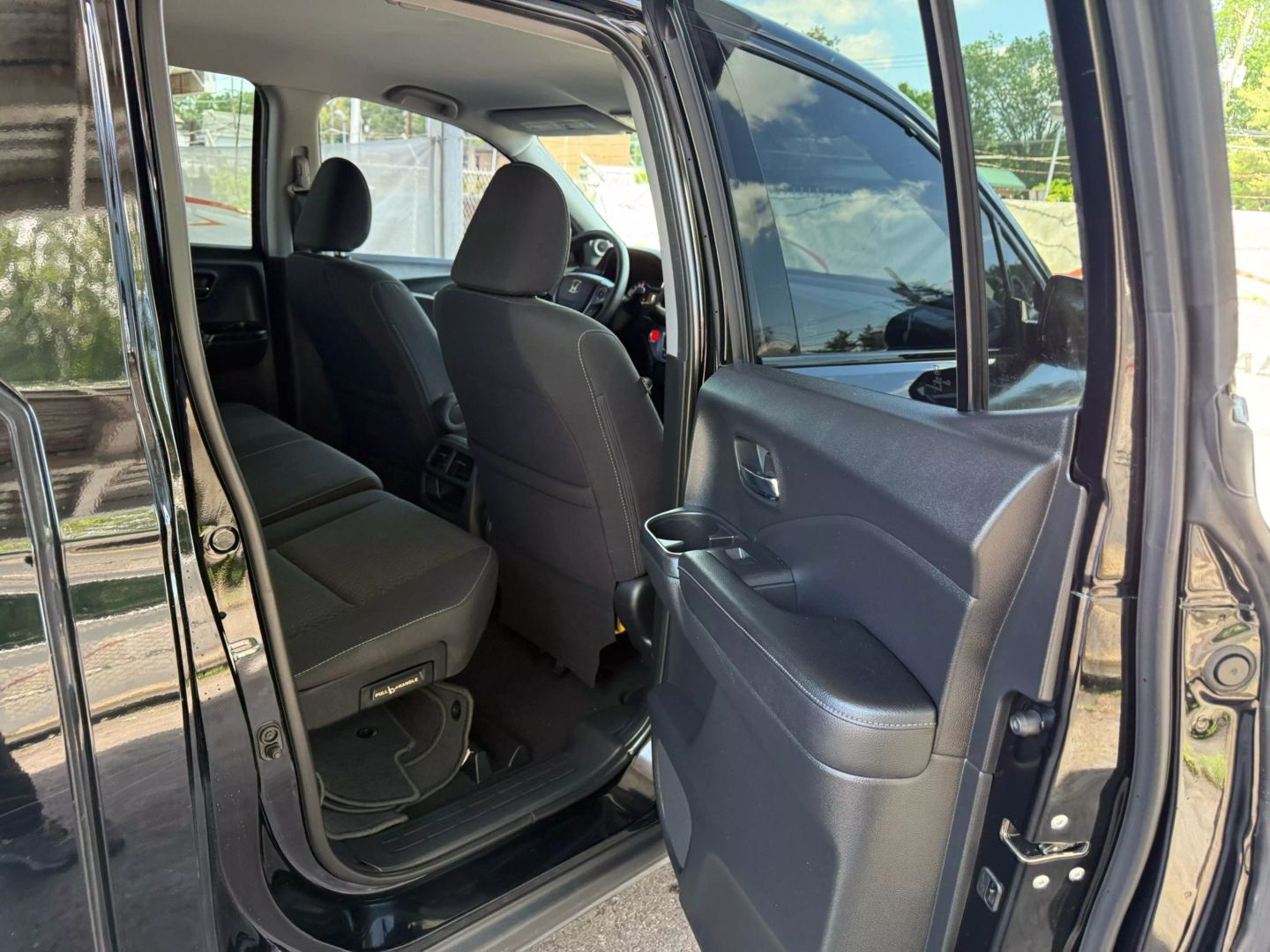 2019 Honda Ridgeline - Image 21