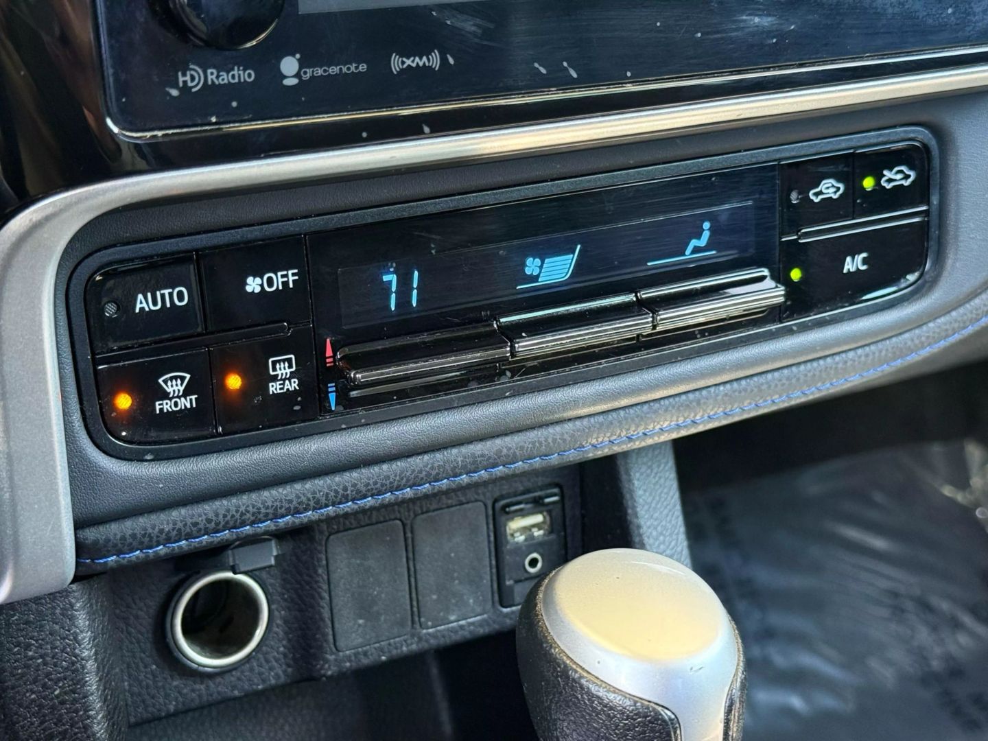 2018 Toyota Corolla - Image 36