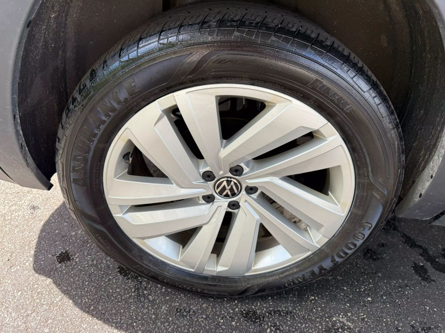2021 Volkswagen Atlas - Image 51