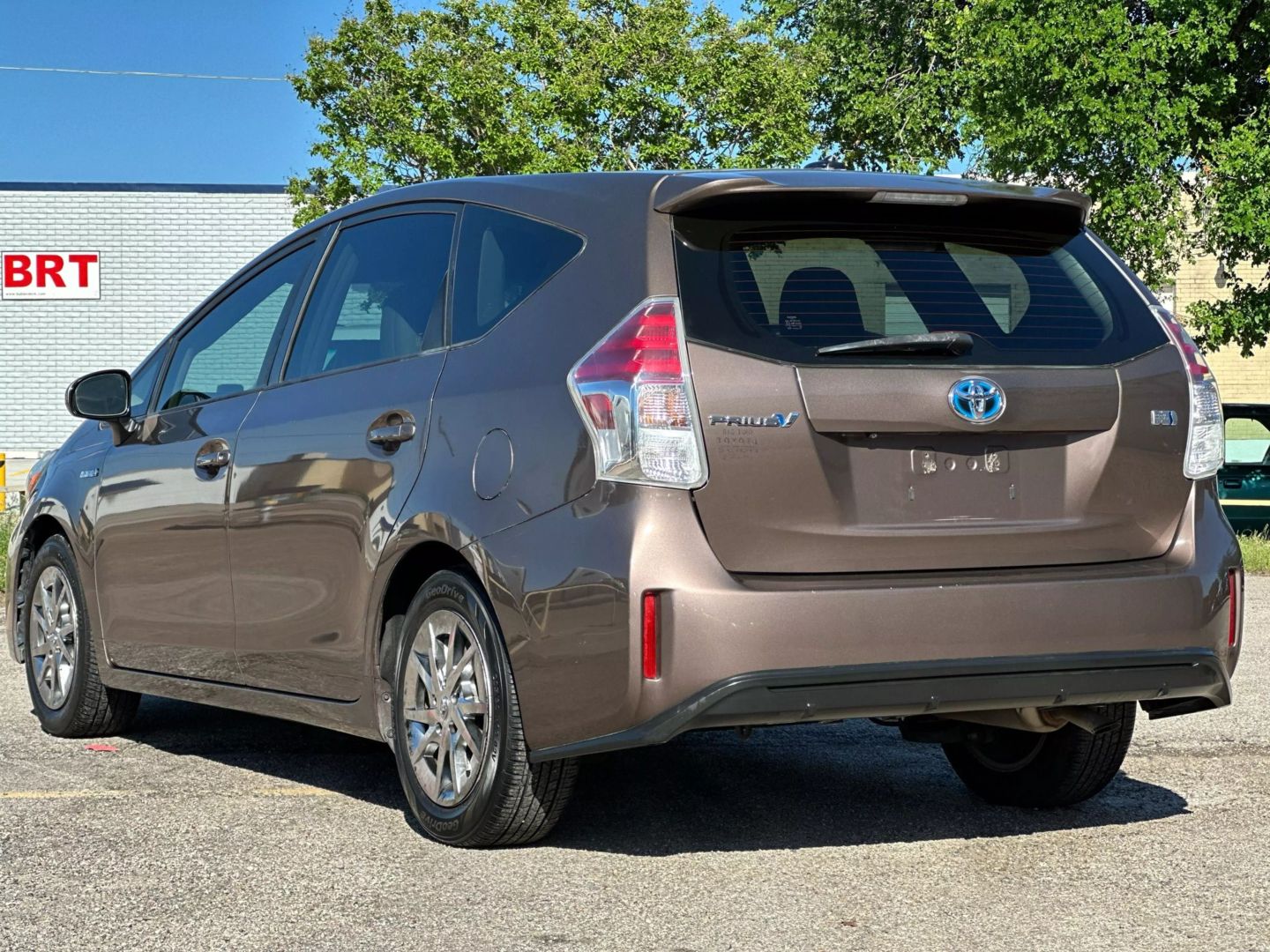 2015 Toyota Prius V - Image 4