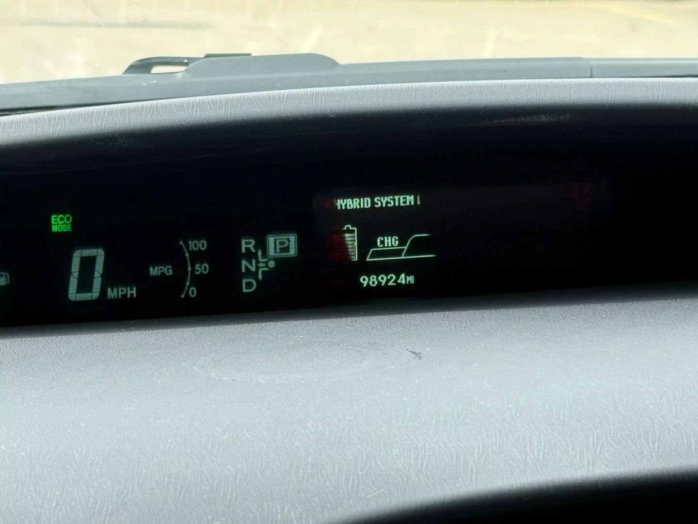 2015 Toyota Prius - Image 30