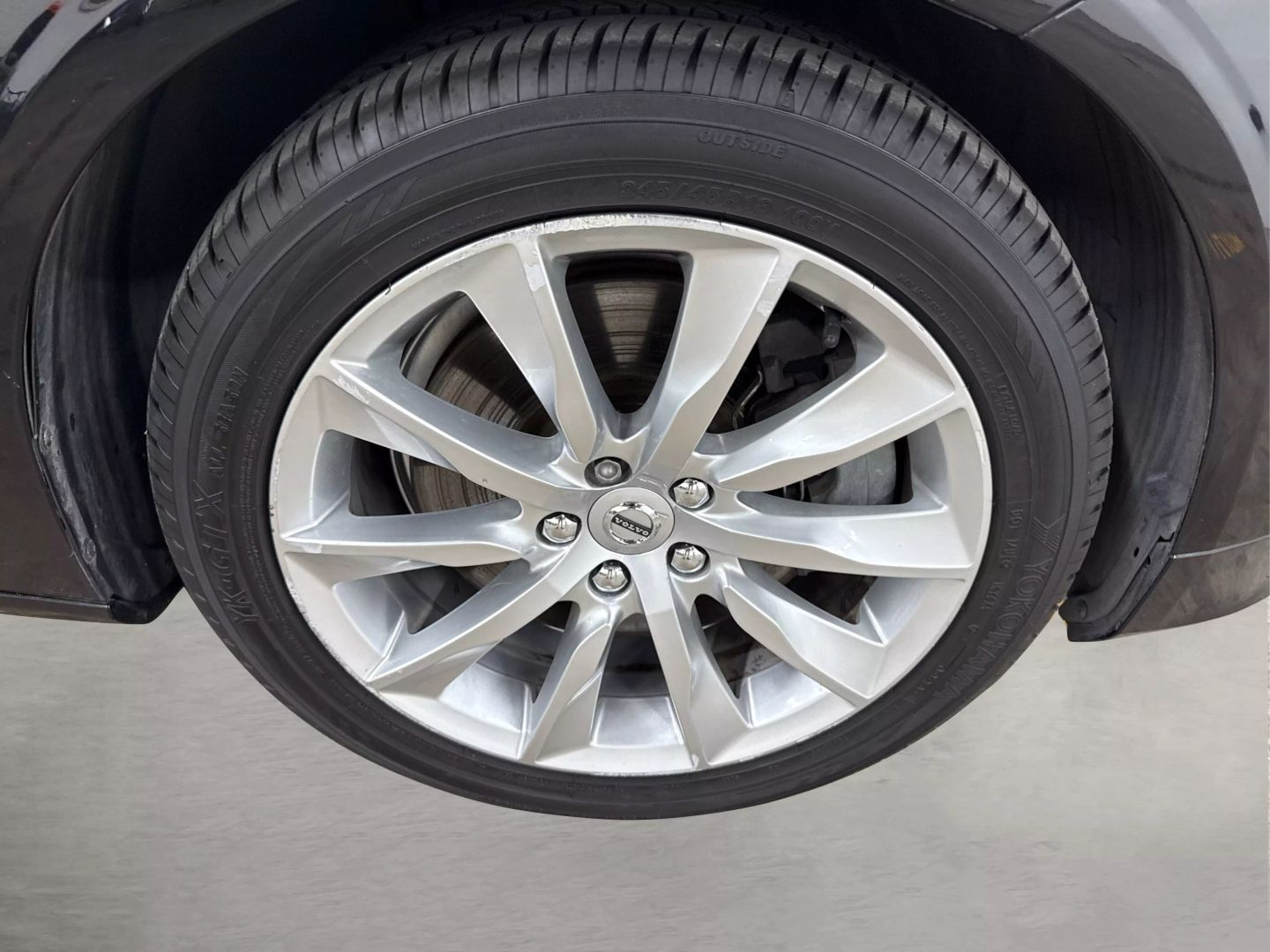 2017 Volvo S90 - Image 15