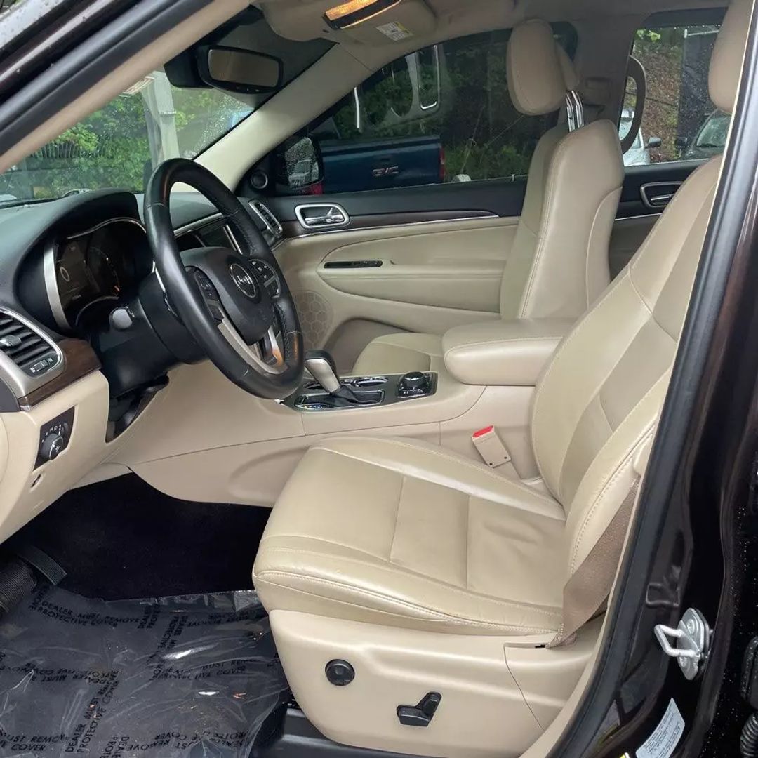 Image 6 of 2017 JEEP GRAND CHEROKEE