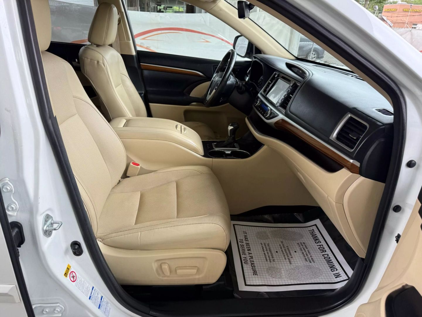2018 Toyota Highlander - Image 27
