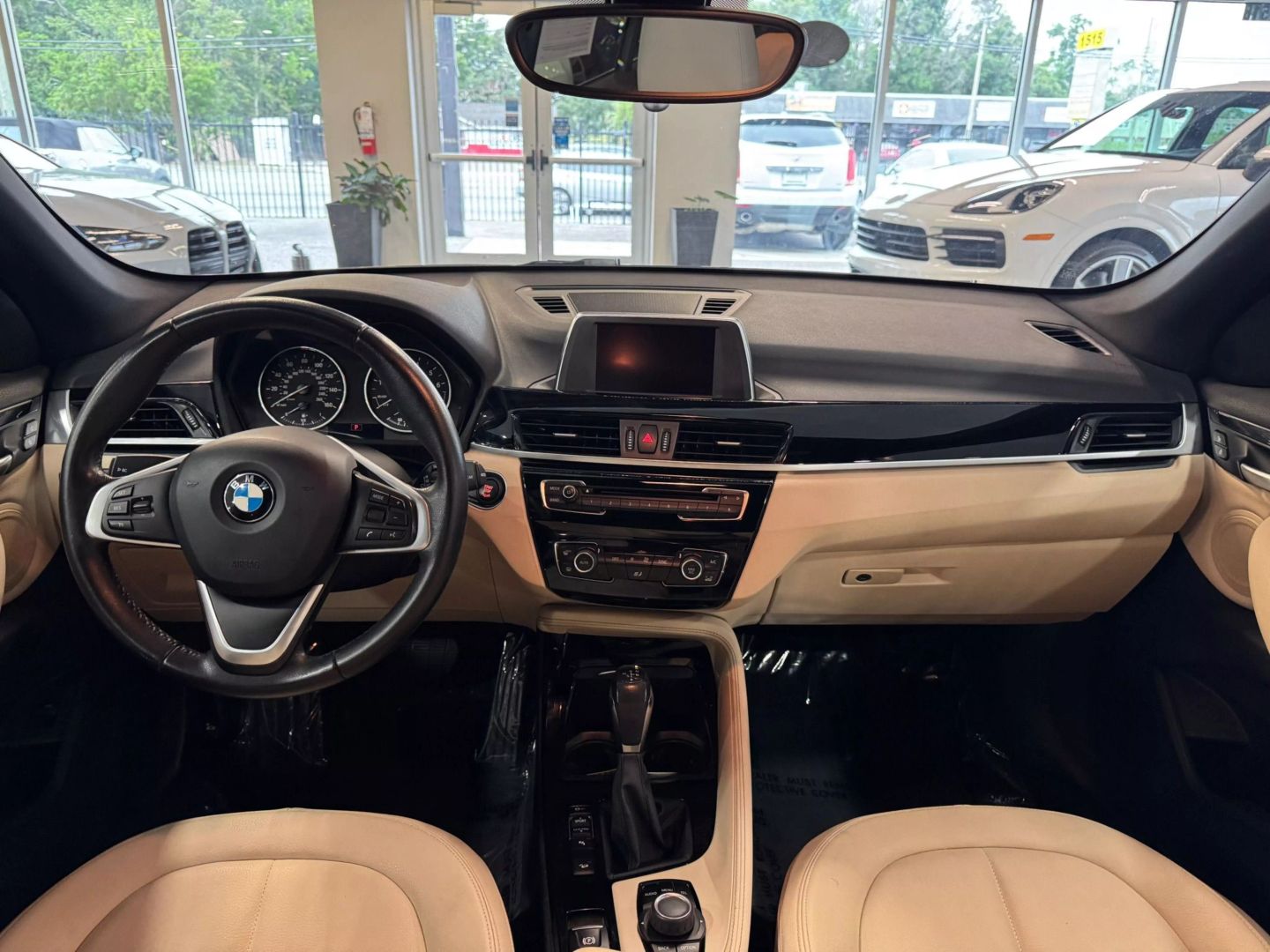 2016 Bmw X1 Xdrive28i Sport Utility 4d - Image 9