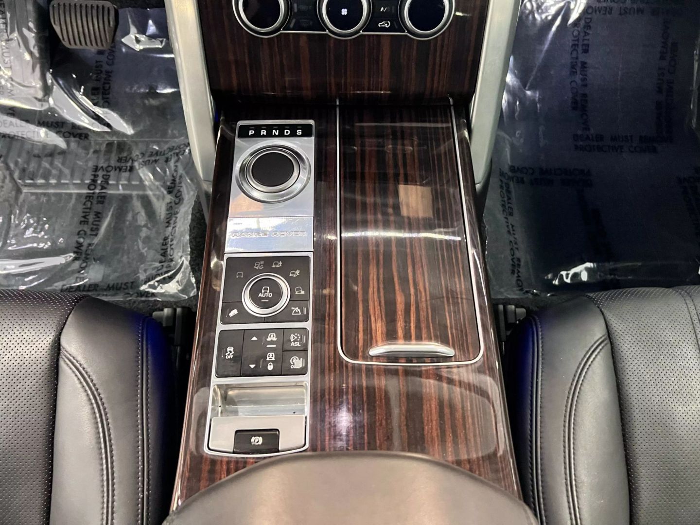 2015 Land Rover Range Rover Hse Sport Utility 4d - Image 19