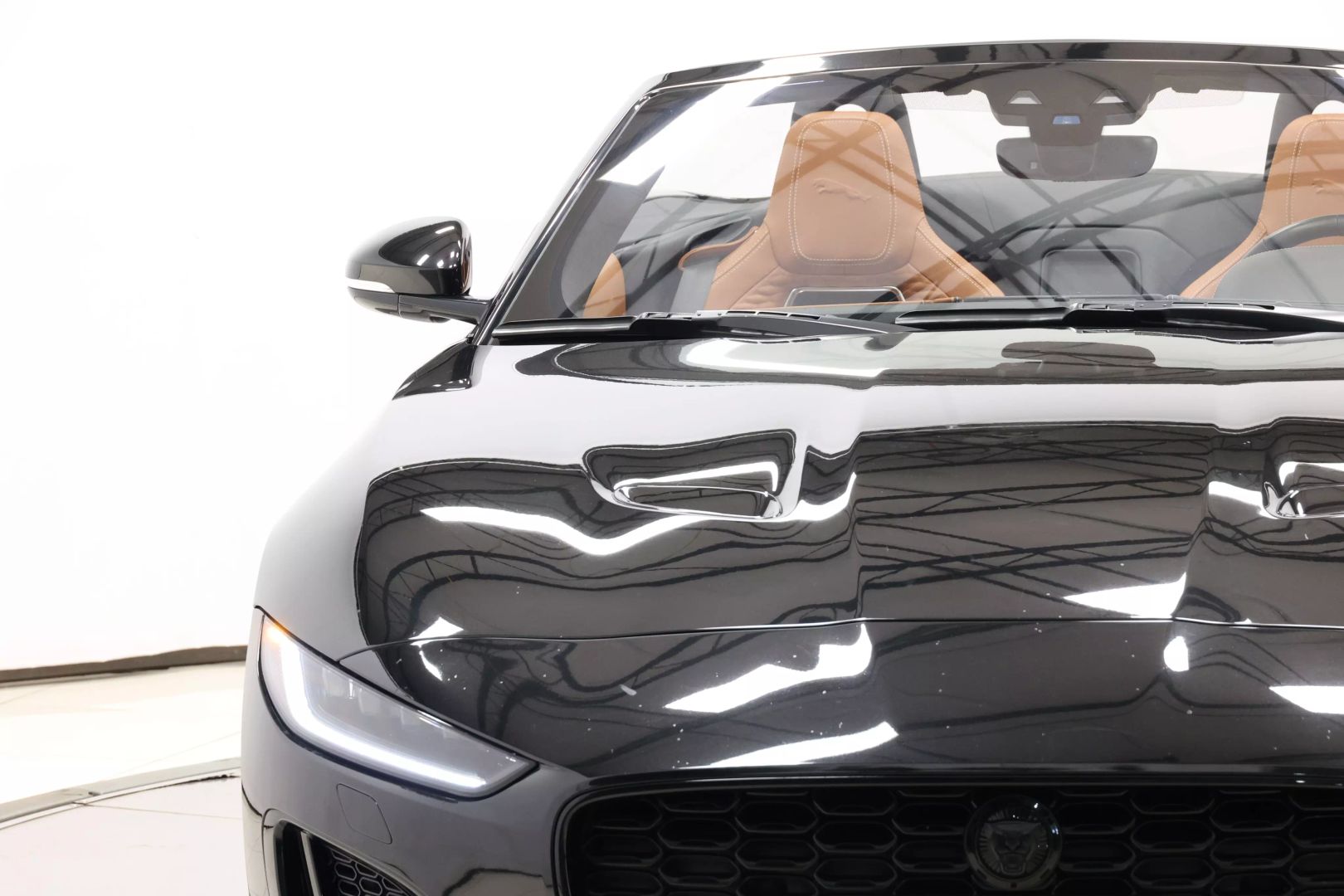 2024 Jaguar F-type - Image 73