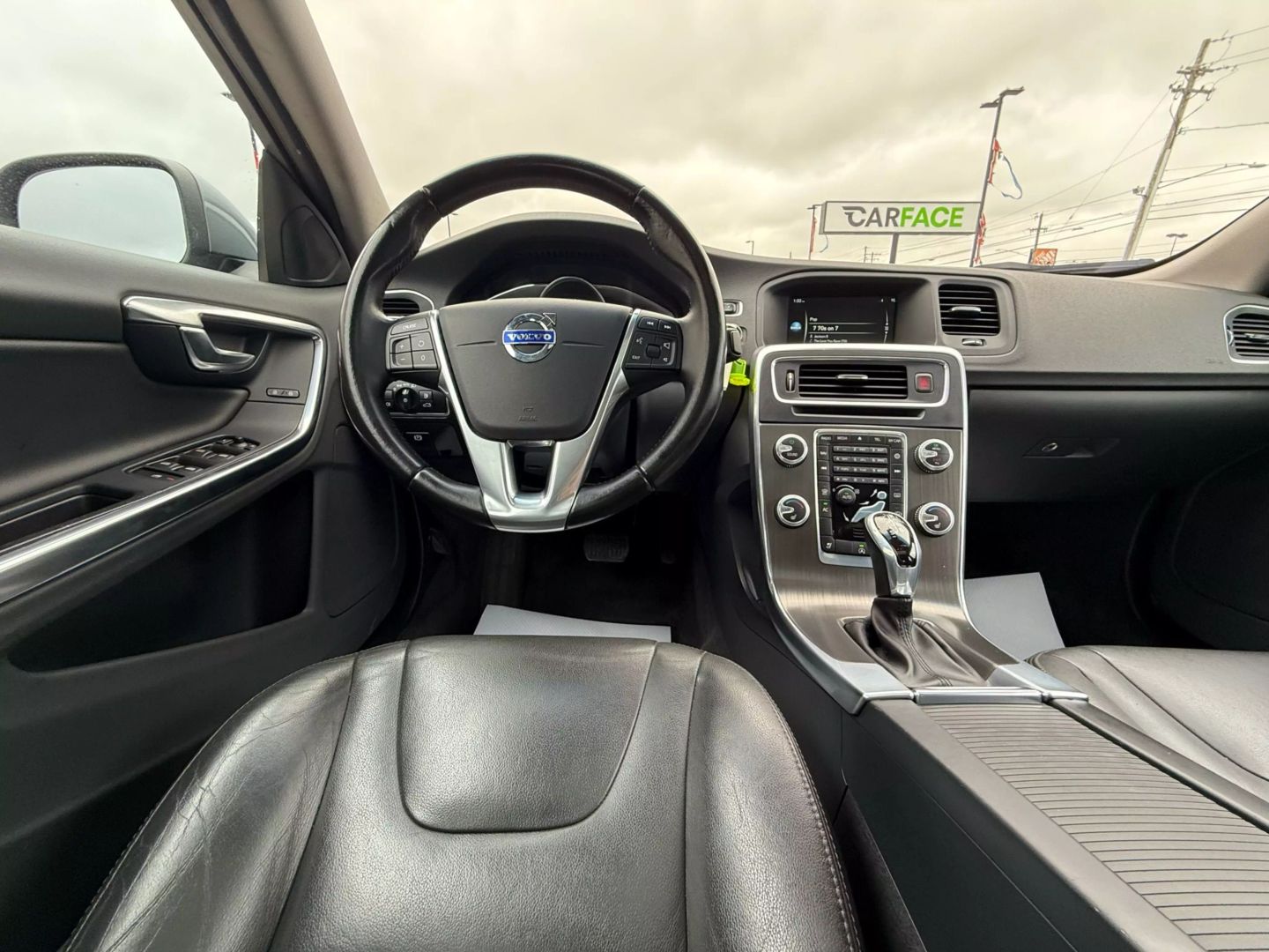 2016 Volvo S60 - Image 27