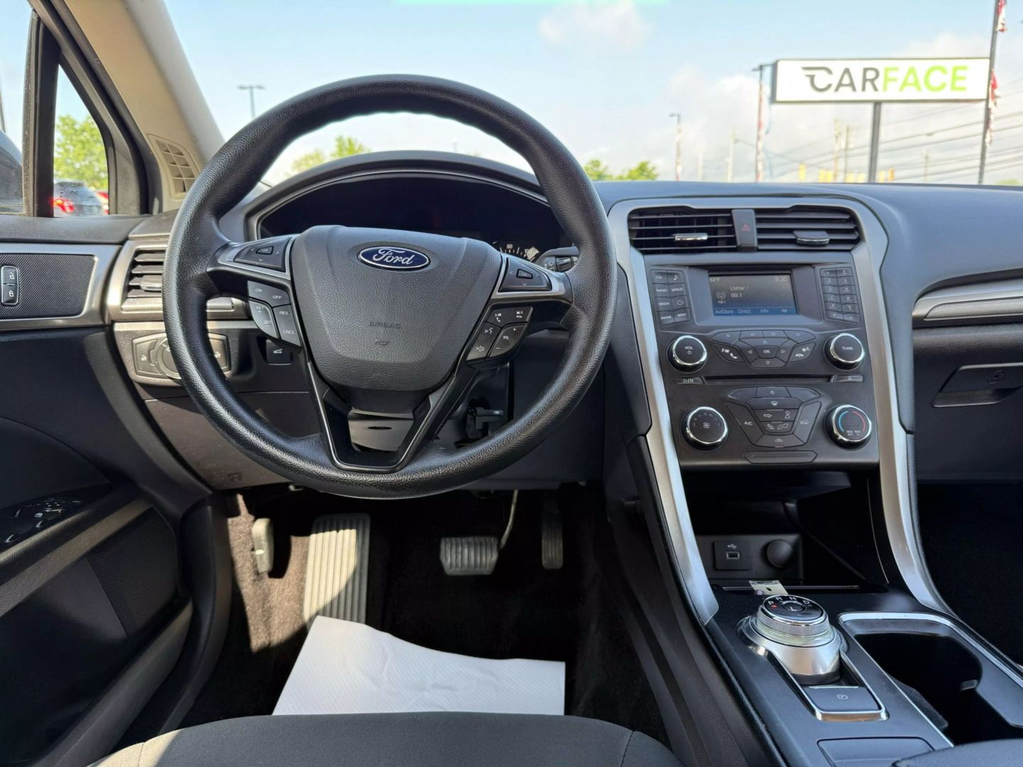 2017 Ford Fusion - Image 24