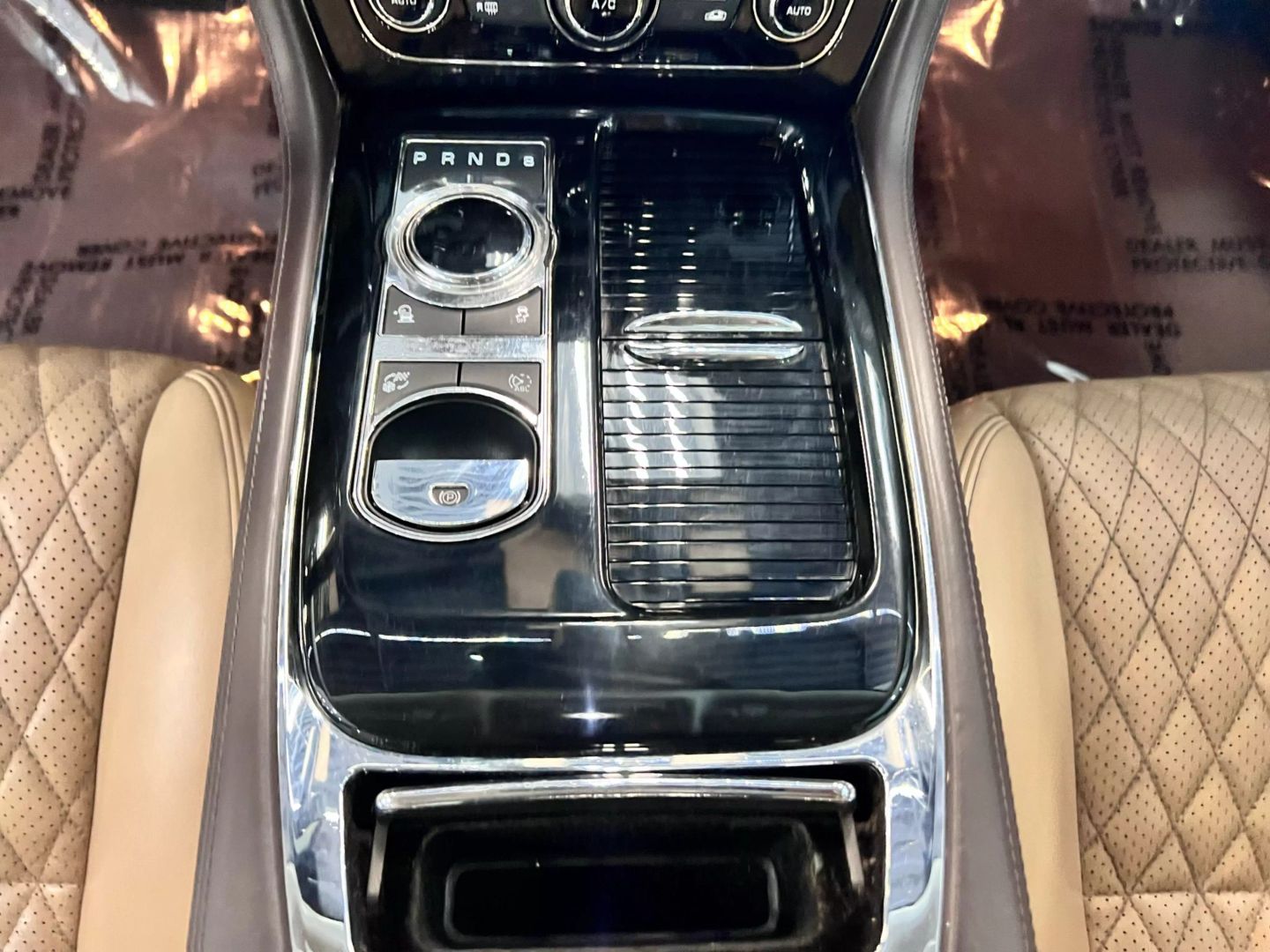 2016 Jaguar Xj Xjl Portfolio Sedan 4d - Image 23