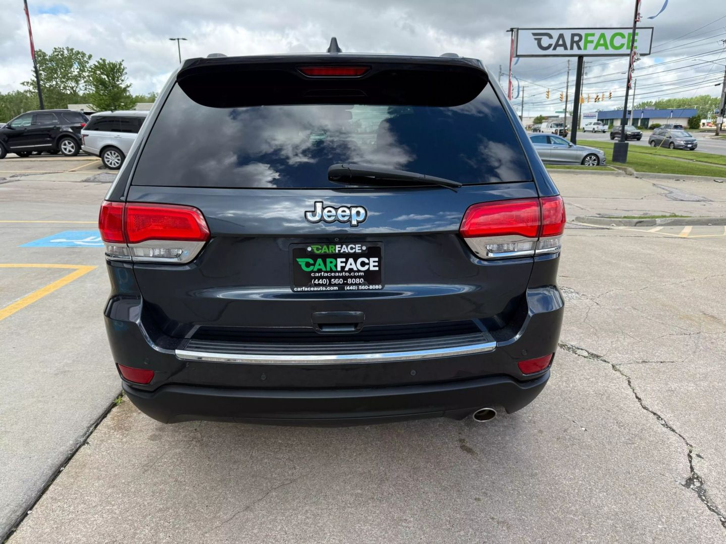 2015 Jeep Grand Cherokee - Image 9