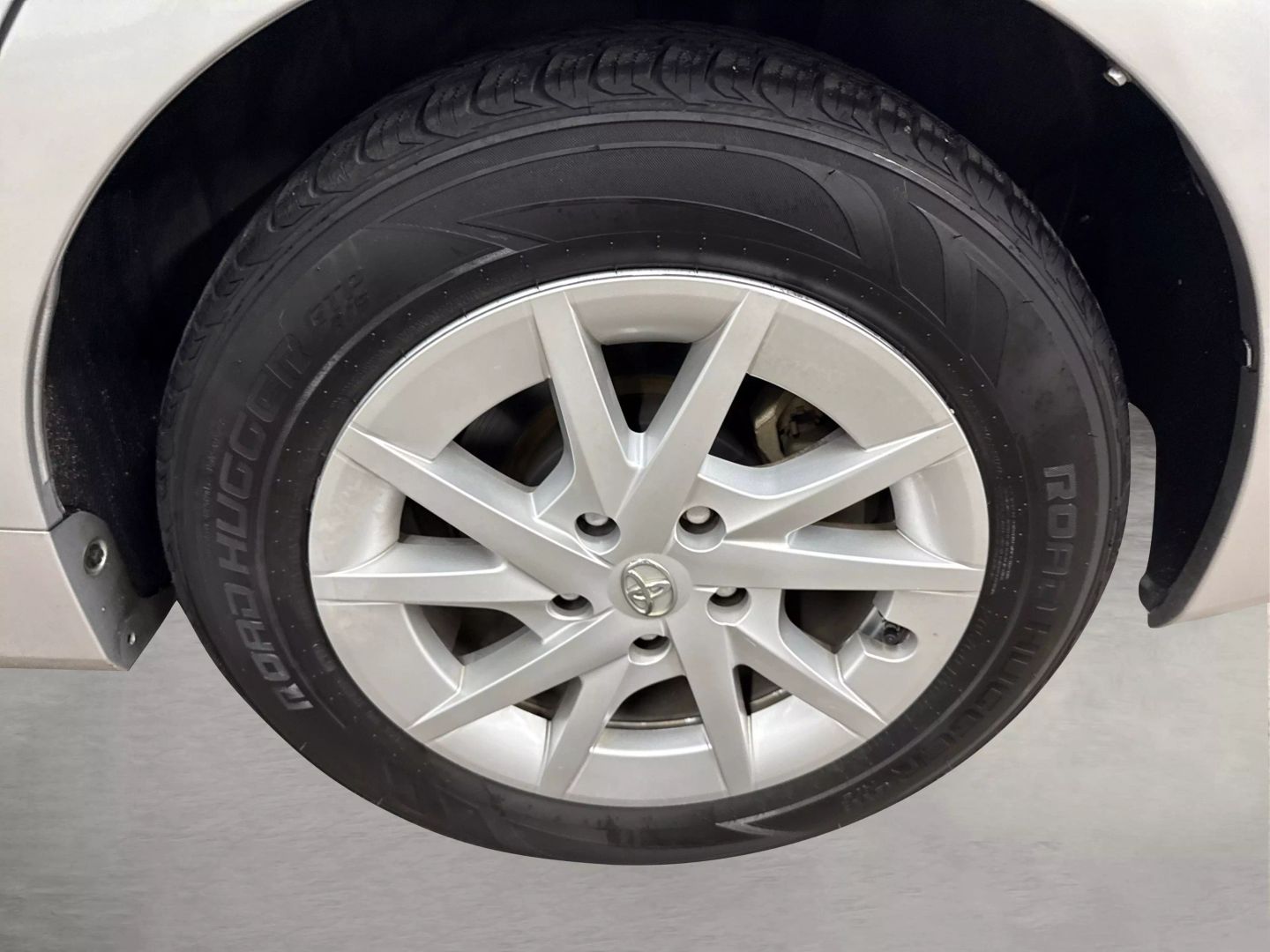 2012 Toyota Prius V - Image 16