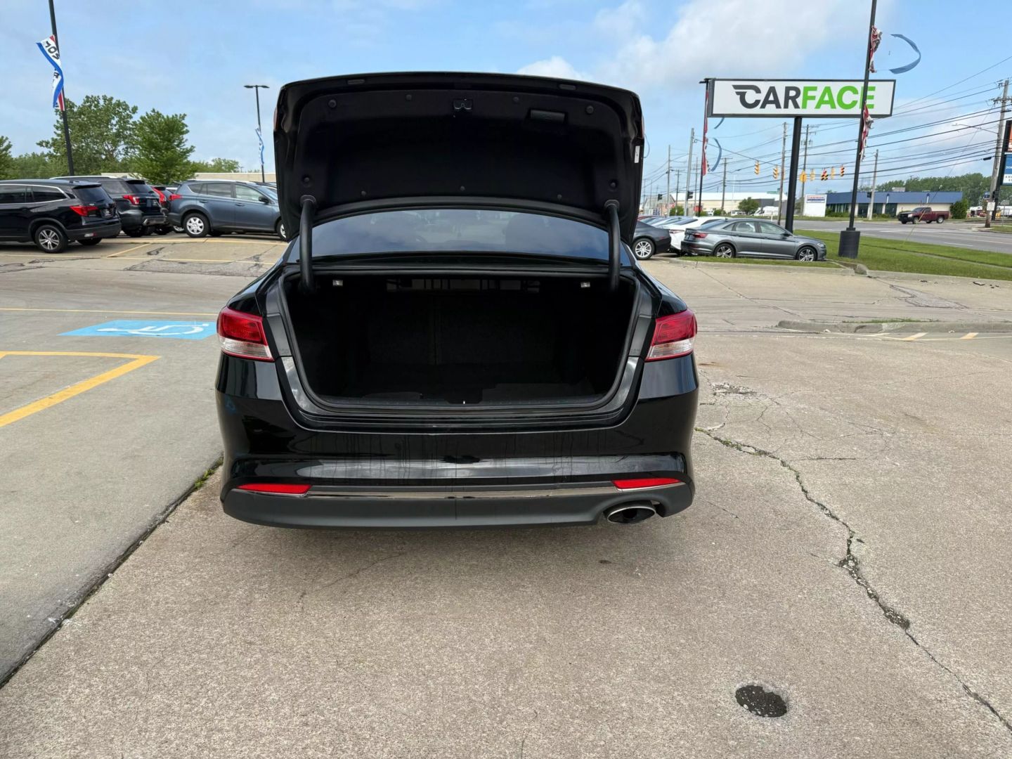 2016 Kia Optima - Image 12
