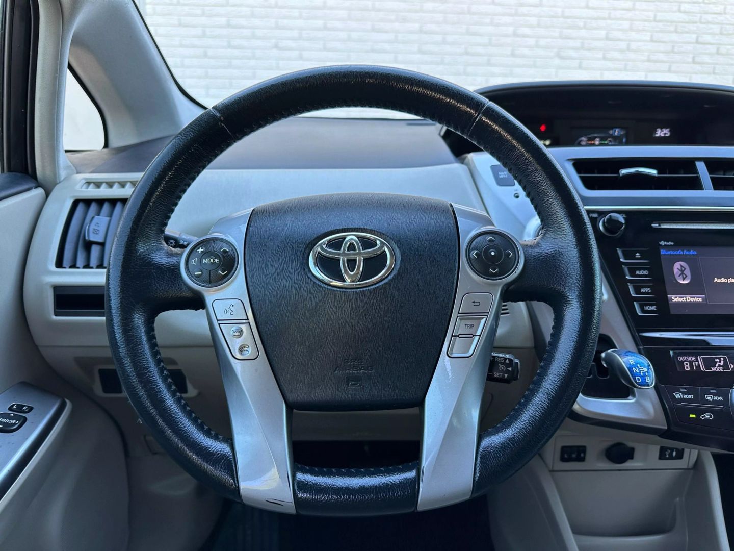 2015 Toyota Prius V - Image 26