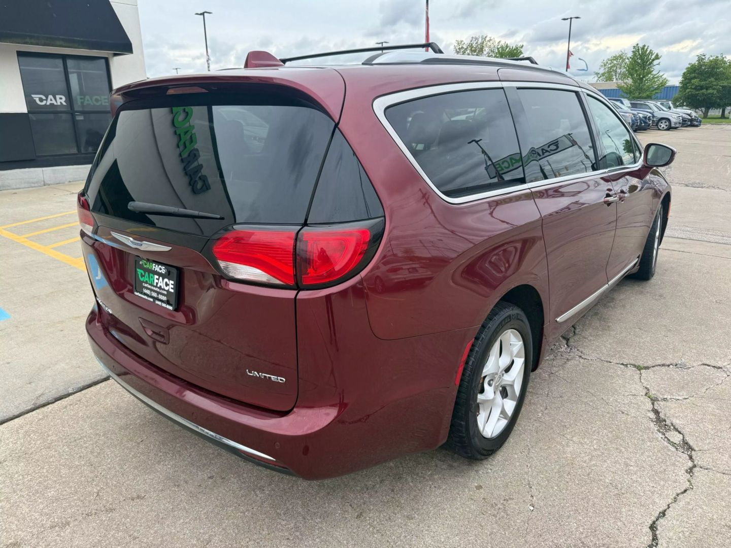 2020 Chrysler Pacifica - Image 14