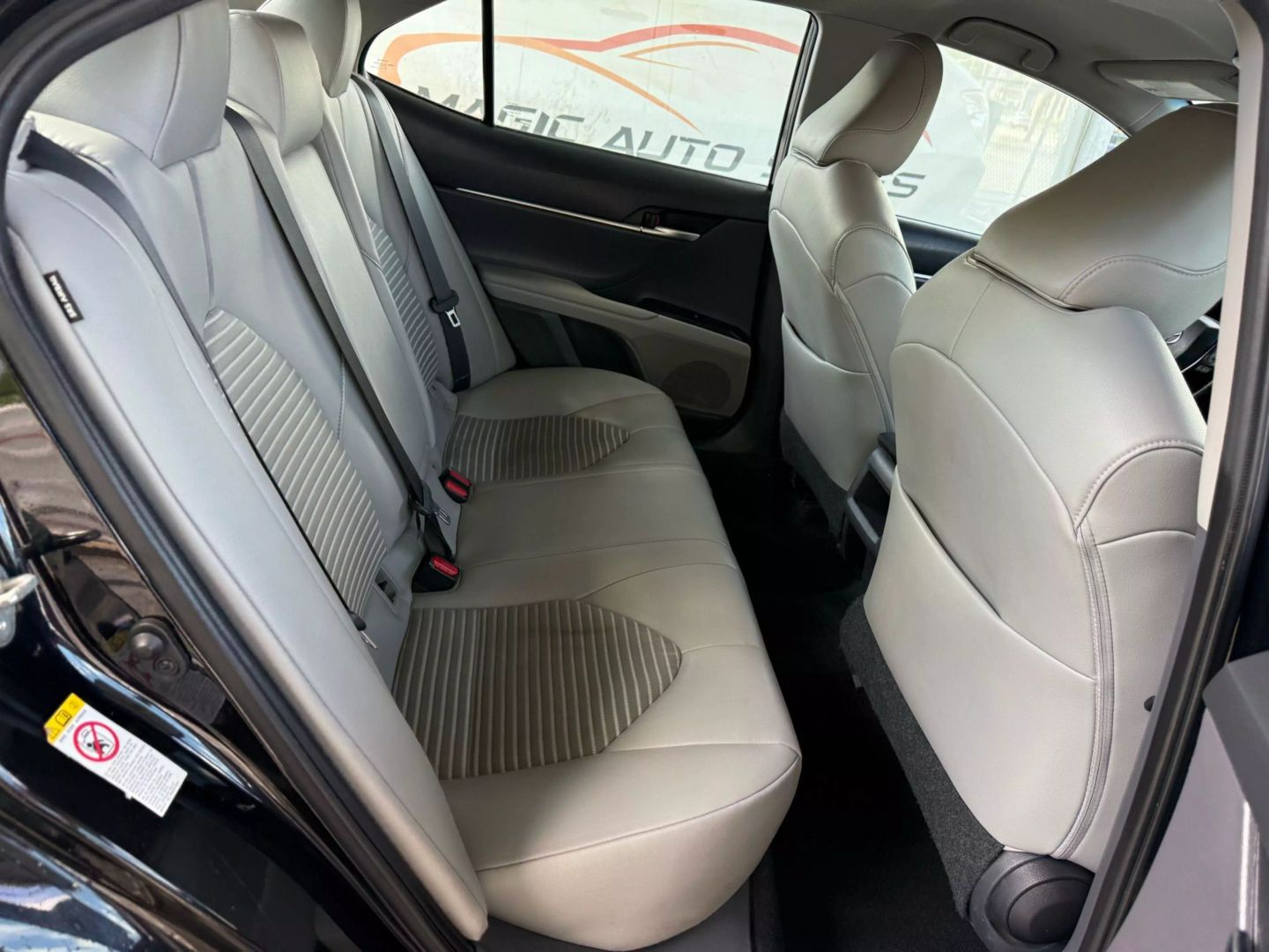 2019 Toyota Camry - Image 22