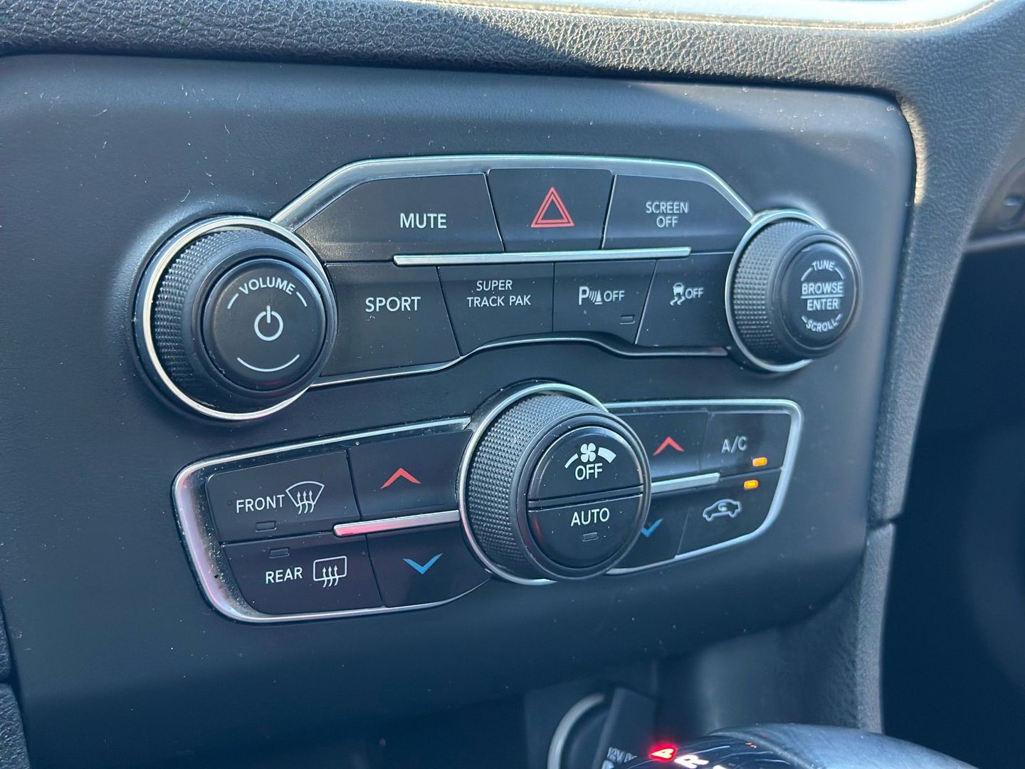 2019 DODGE CHARGER SEDAN V8, HEMI, 5.7 LITER R/T SEDAN 4D