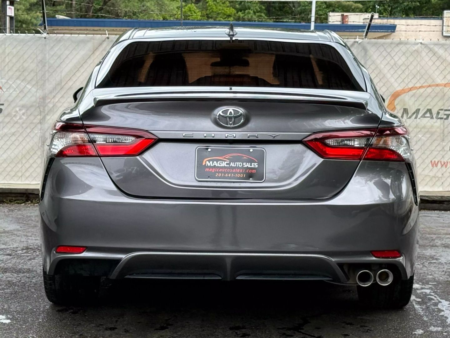 2022 Toyota Camry - Image 10