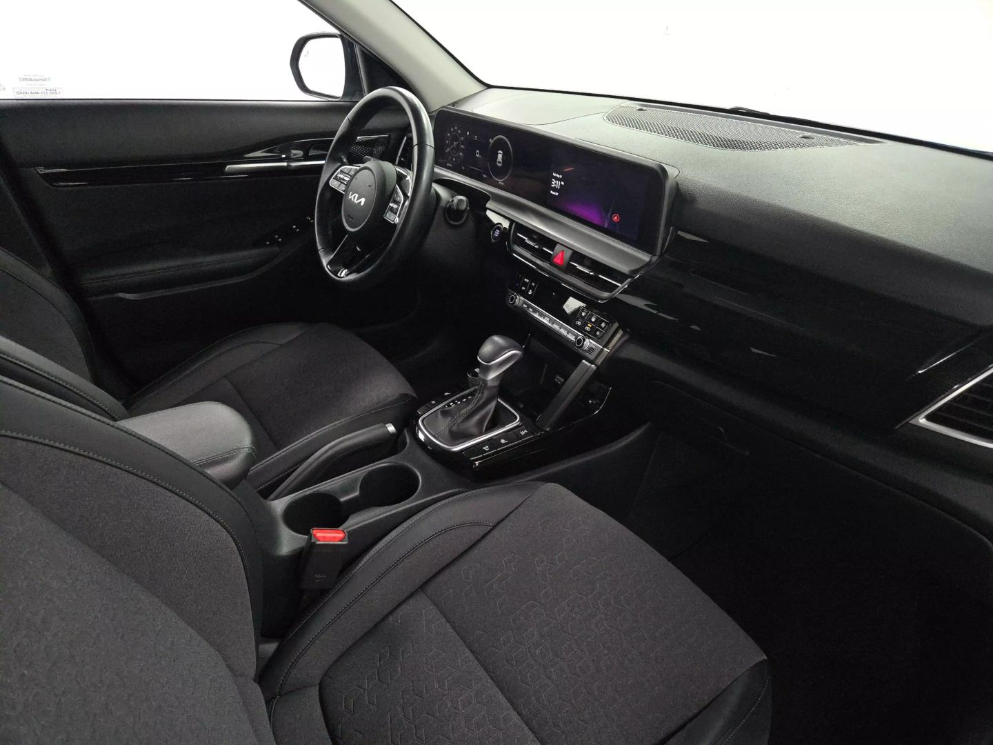 2024 Kia Seltos - Image 25