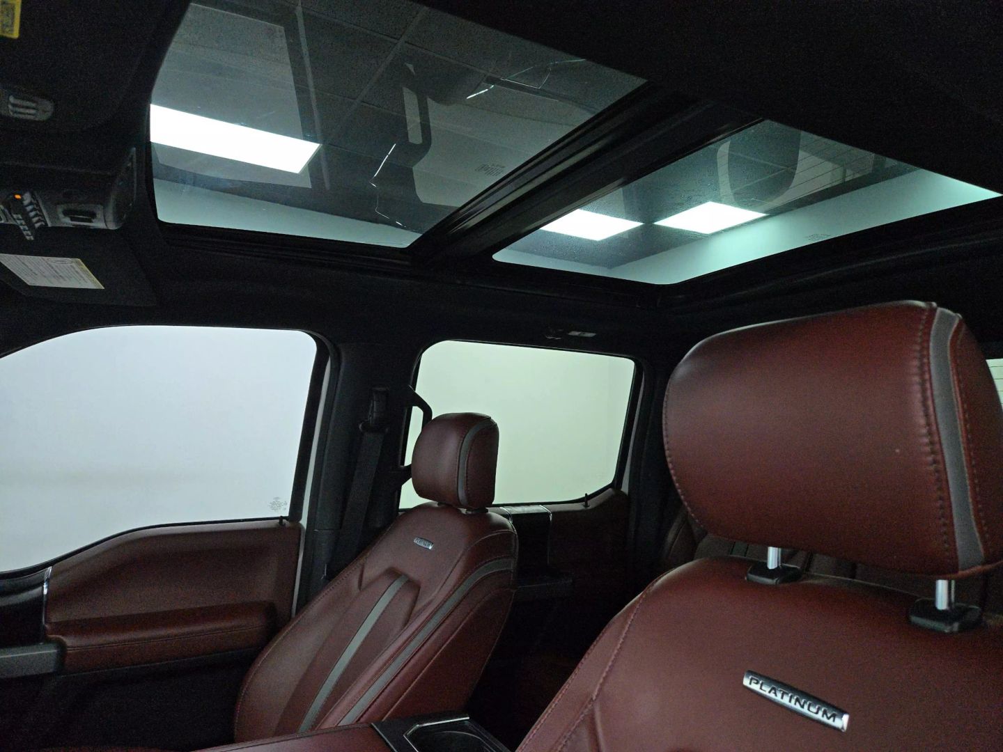 2019 Ford F350 Super Duty Crew Cab - Image 22