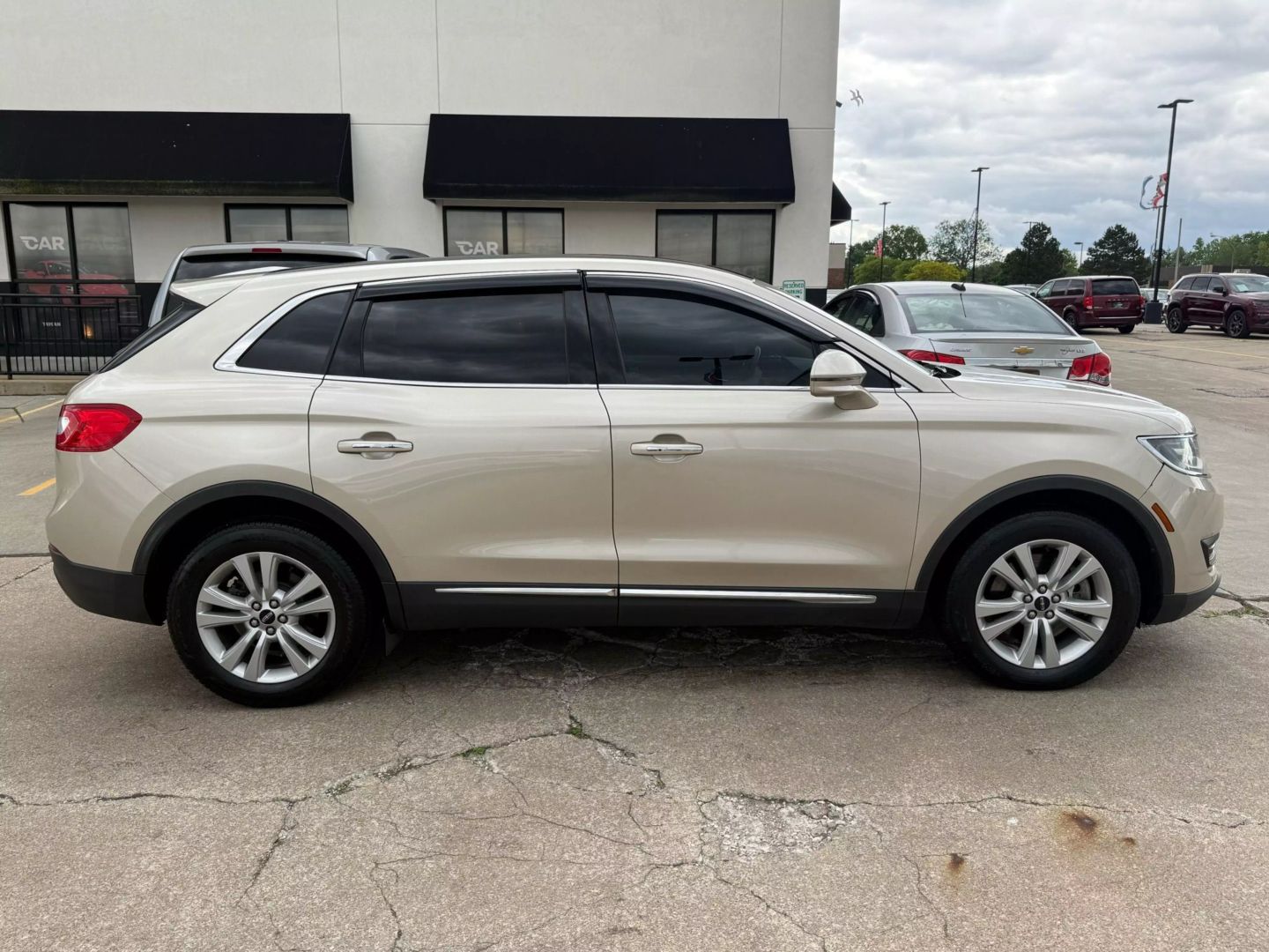 2017 Lincoln Mkx - Image 16