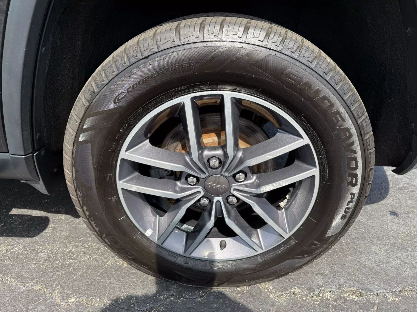 2019 Jeep Grand Cherokee - Image 44