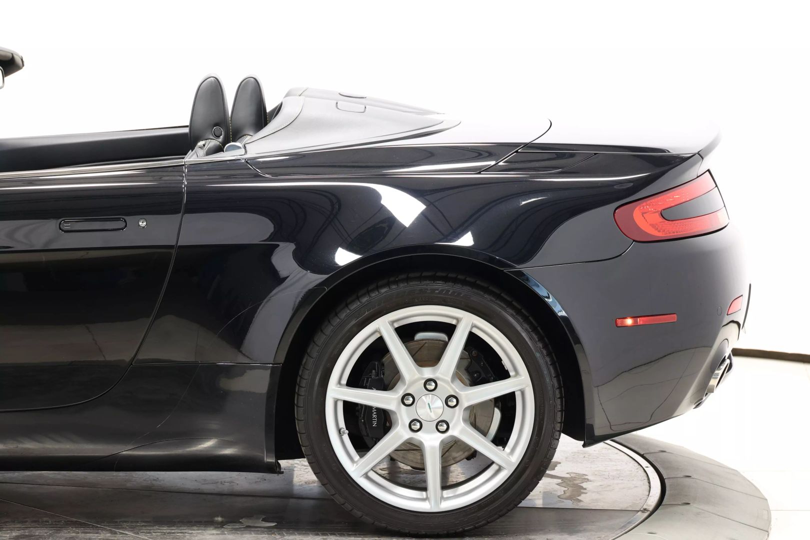 2008 Aston Martin Vantage - Image 8