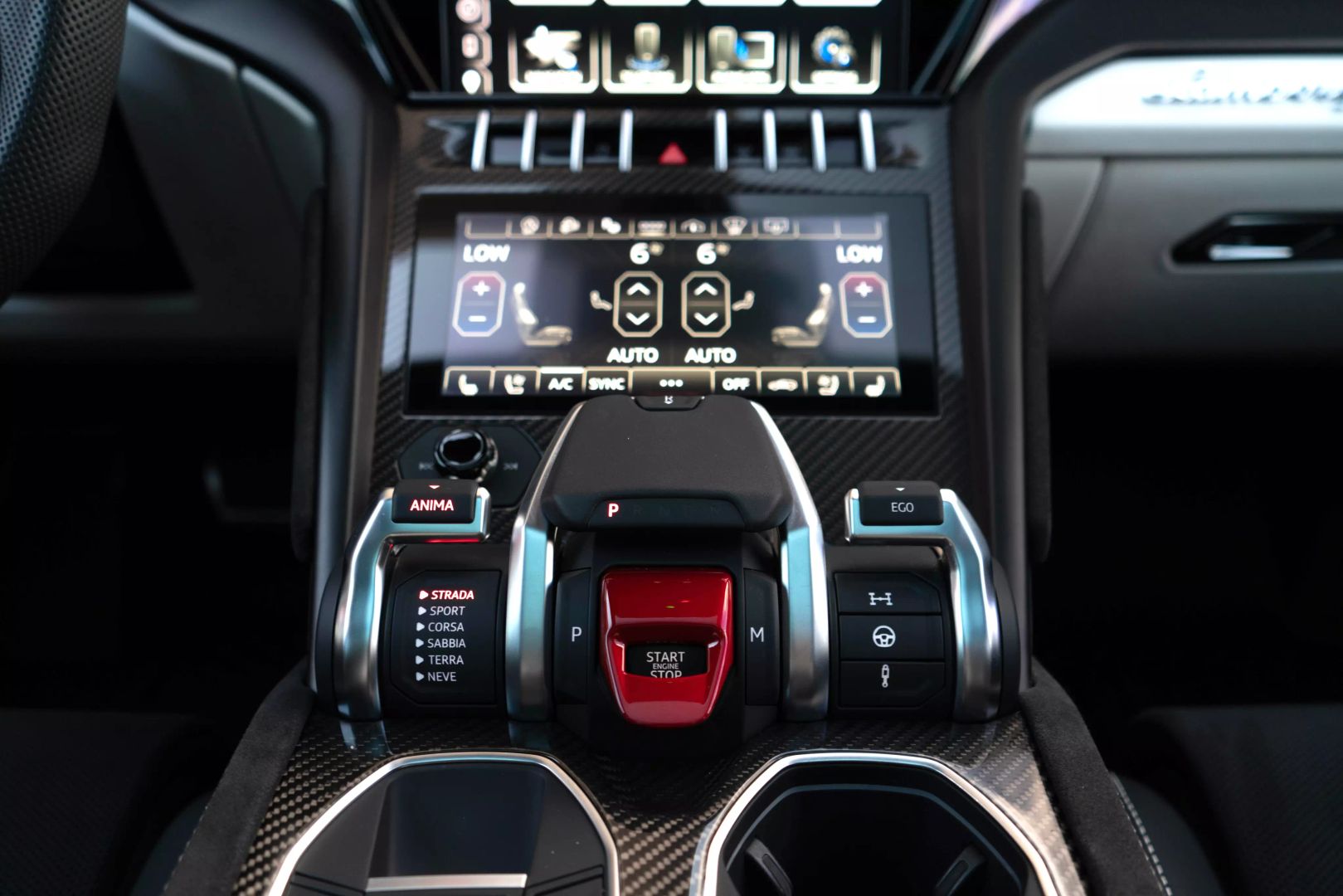 2024 Lamborghini Urus - Image 47
