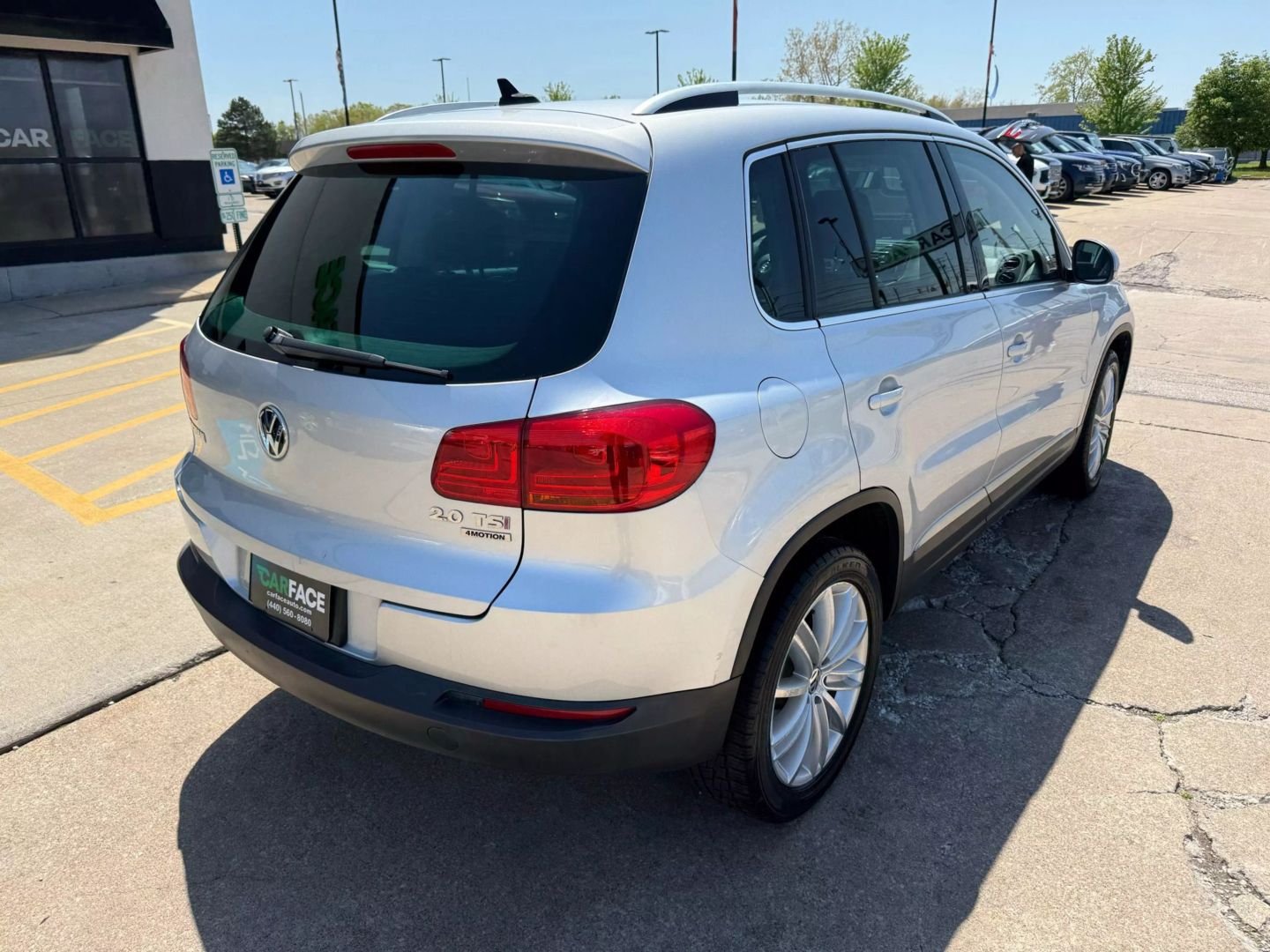 2013 Volkswagen Tiguan - Image 14