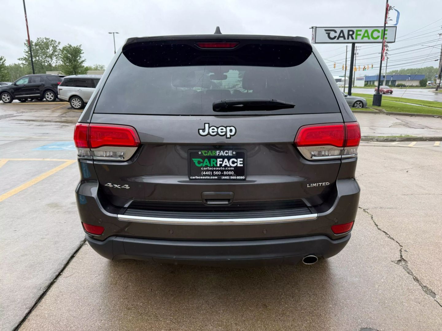 2018 Jeep Grand Cherokee - Image 9