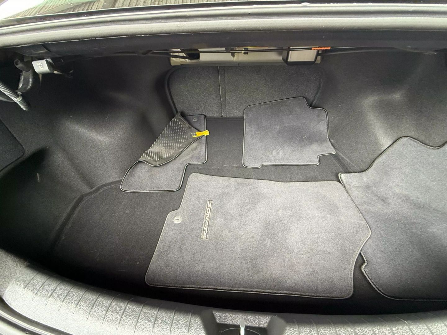 2019 Hyundai Sonata - Image 20