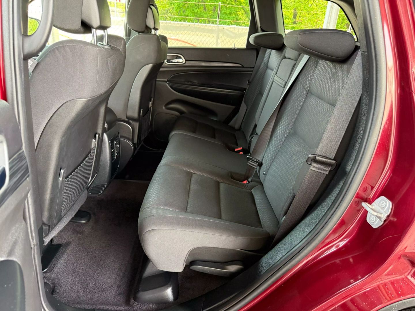 2019 Jeep Grand Cherokee - Image 17