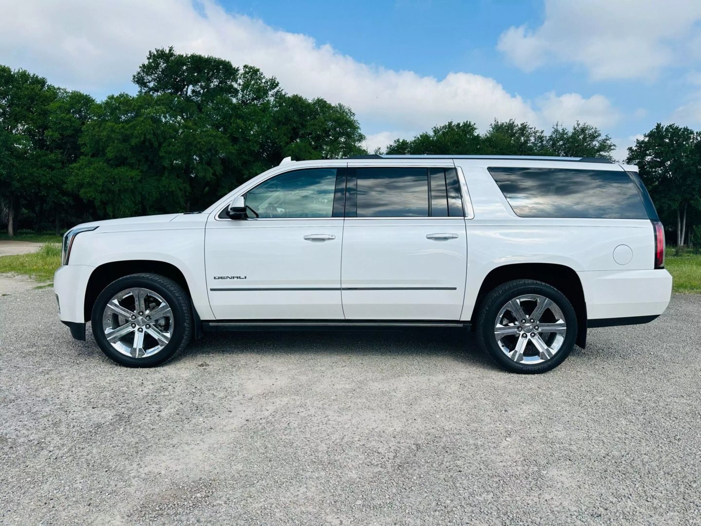 2016 Gmc Yukon Xl - Image 2