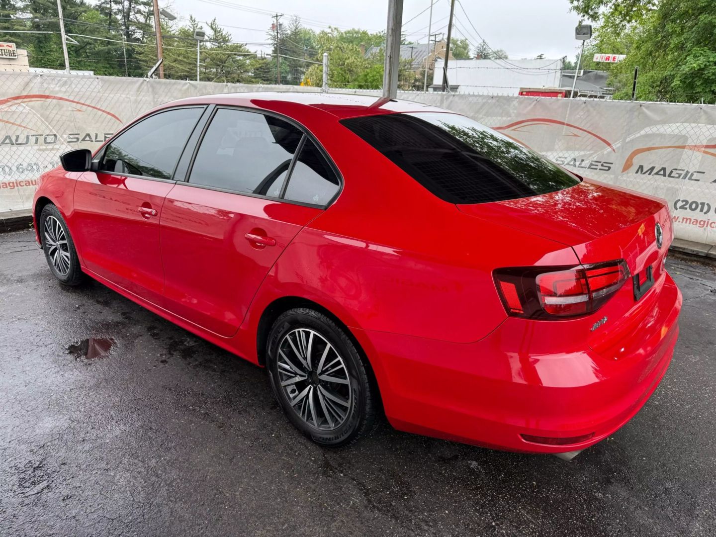 2018 Volkswagen Jetta - Image 12