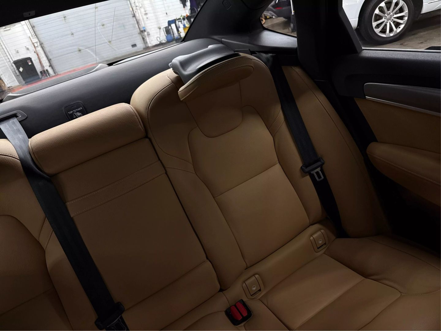 2017 Volvo S90 - Image 35