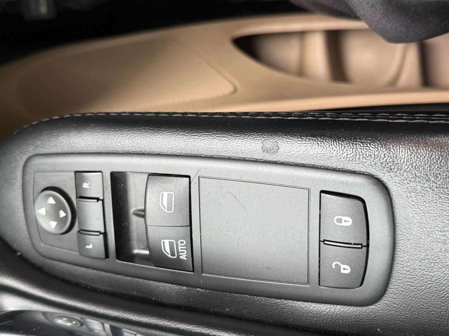 2016 Dodge Grand Caravan Passenger - Image 37