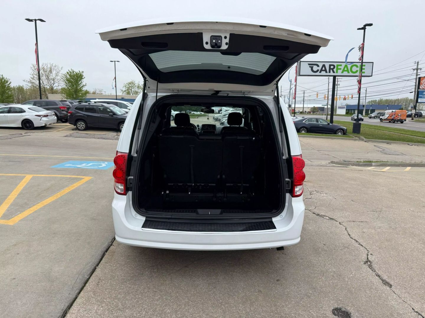 2019 Dodge Grand Caravan Passenger - Image 11