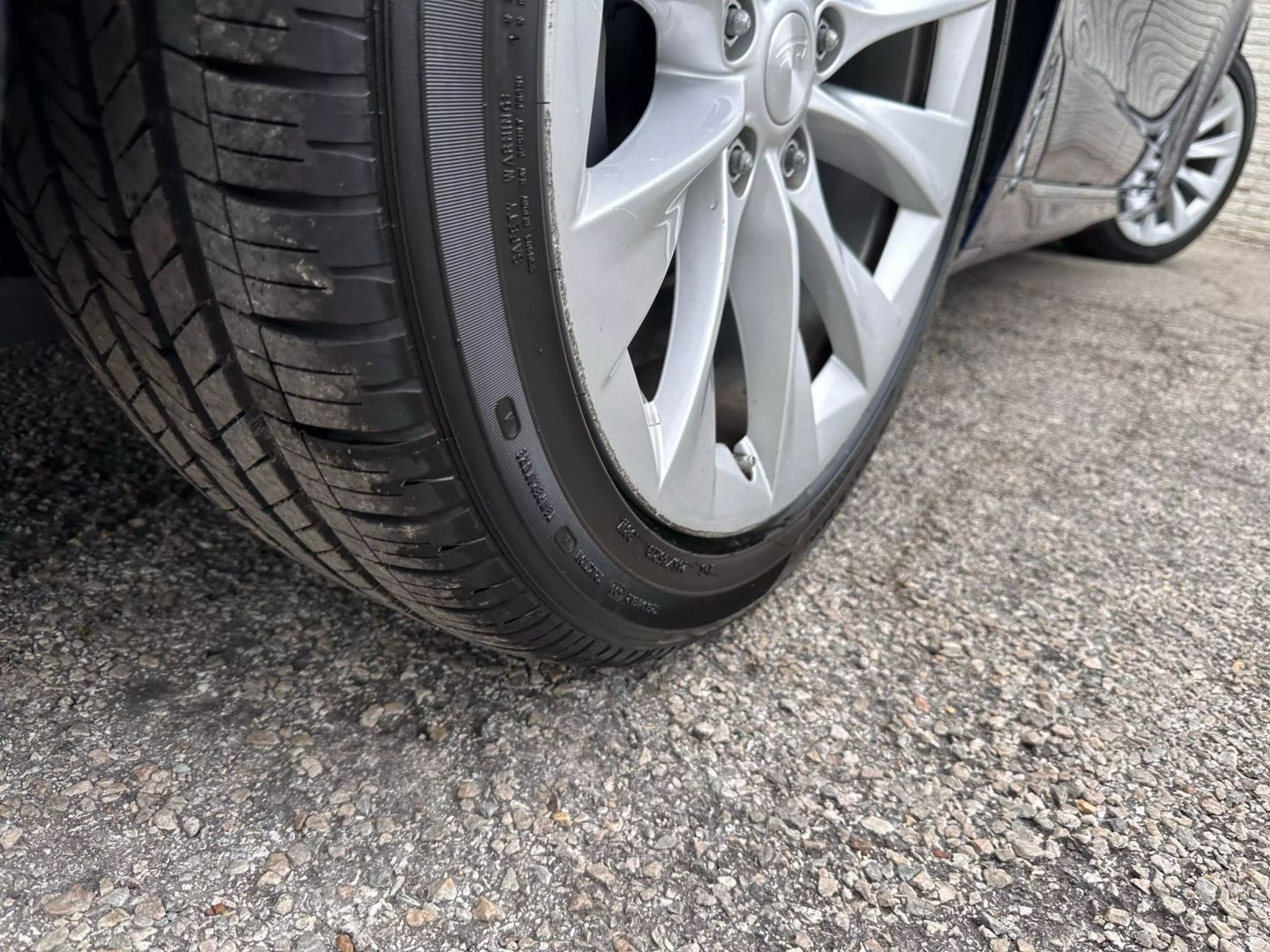 2018 Tesla Model S - Image 40