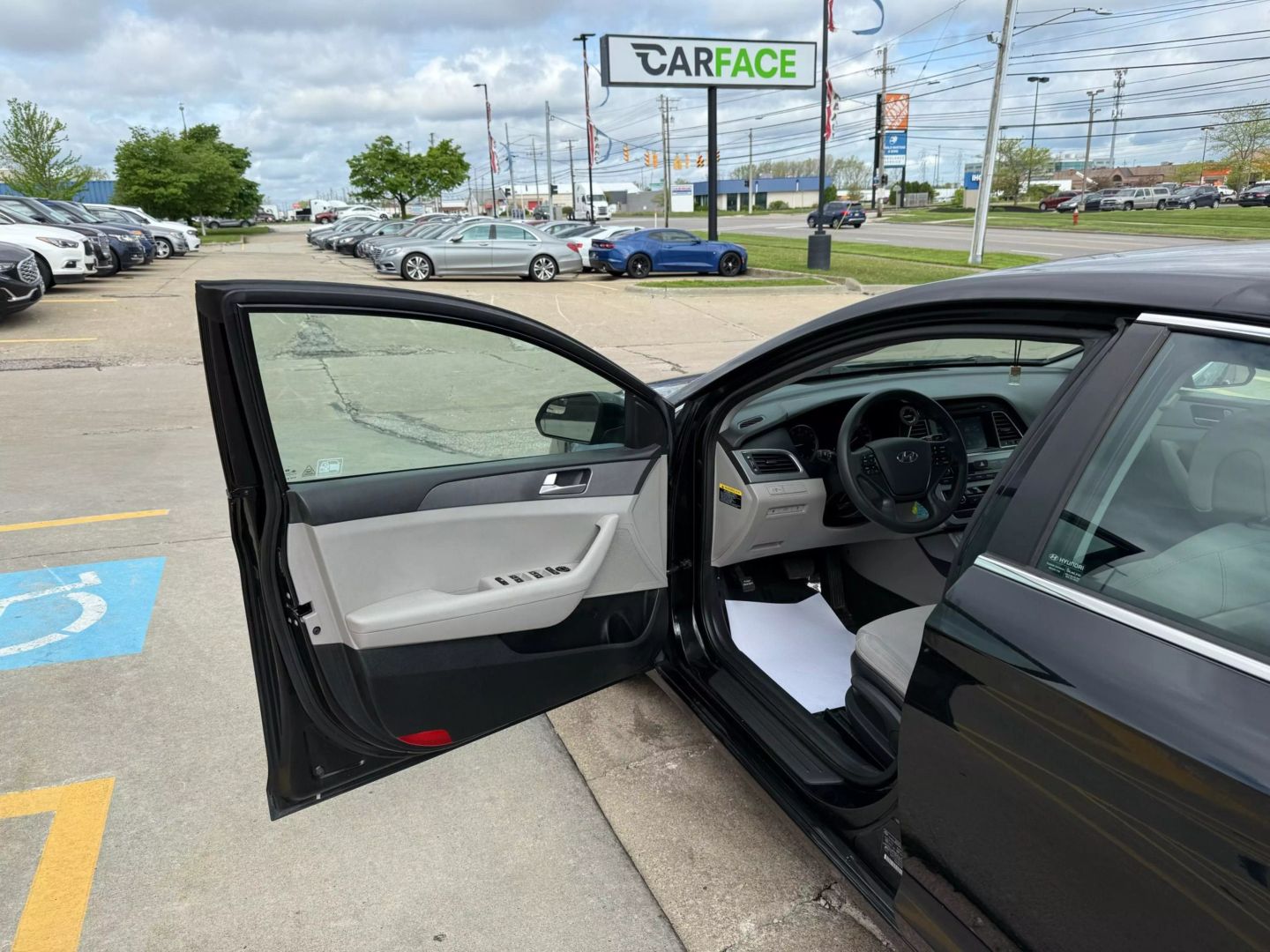 2016 Hyundai Sonata - Image 14