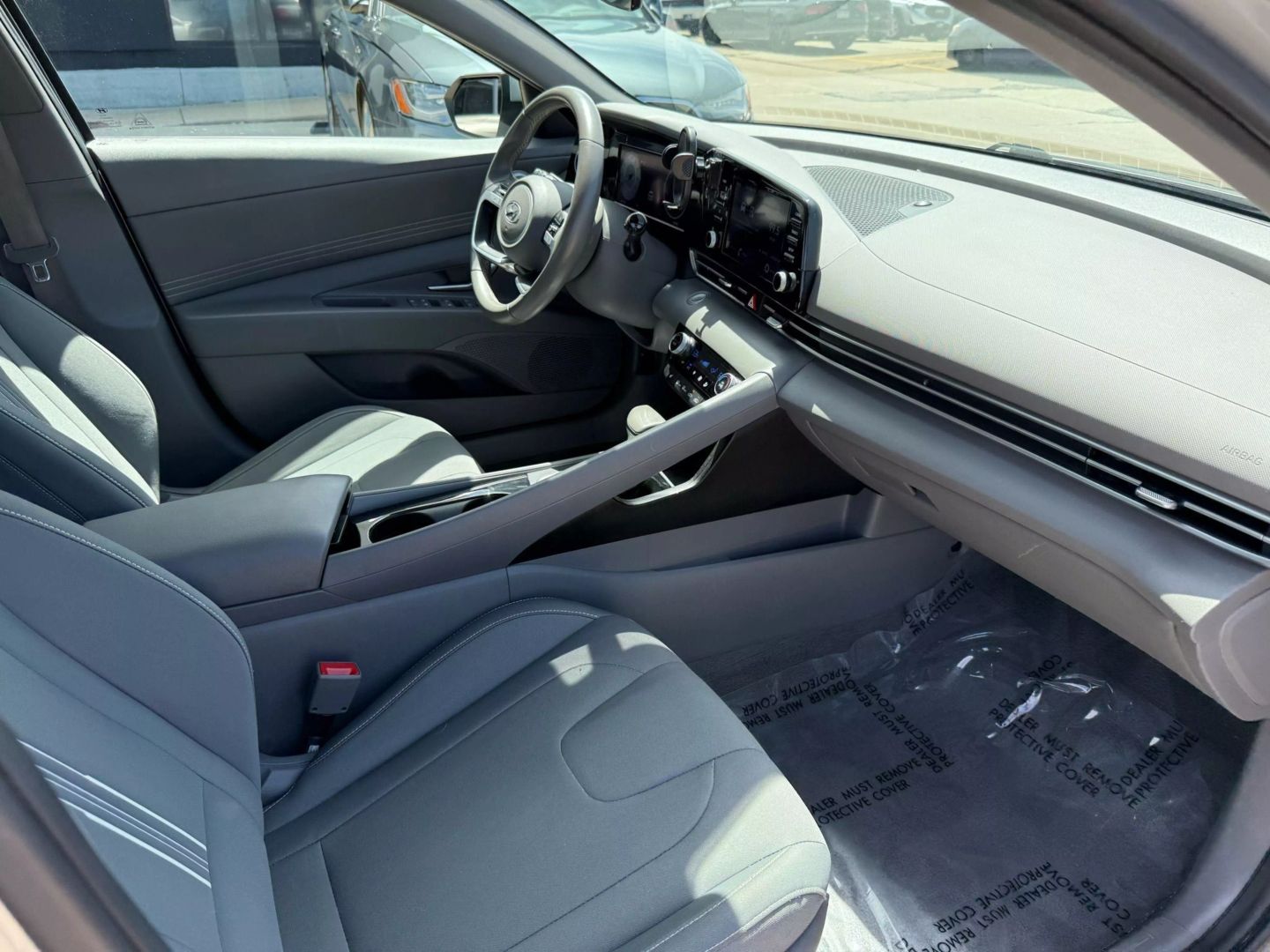 2021 Hyundai Elantra - Image 23
