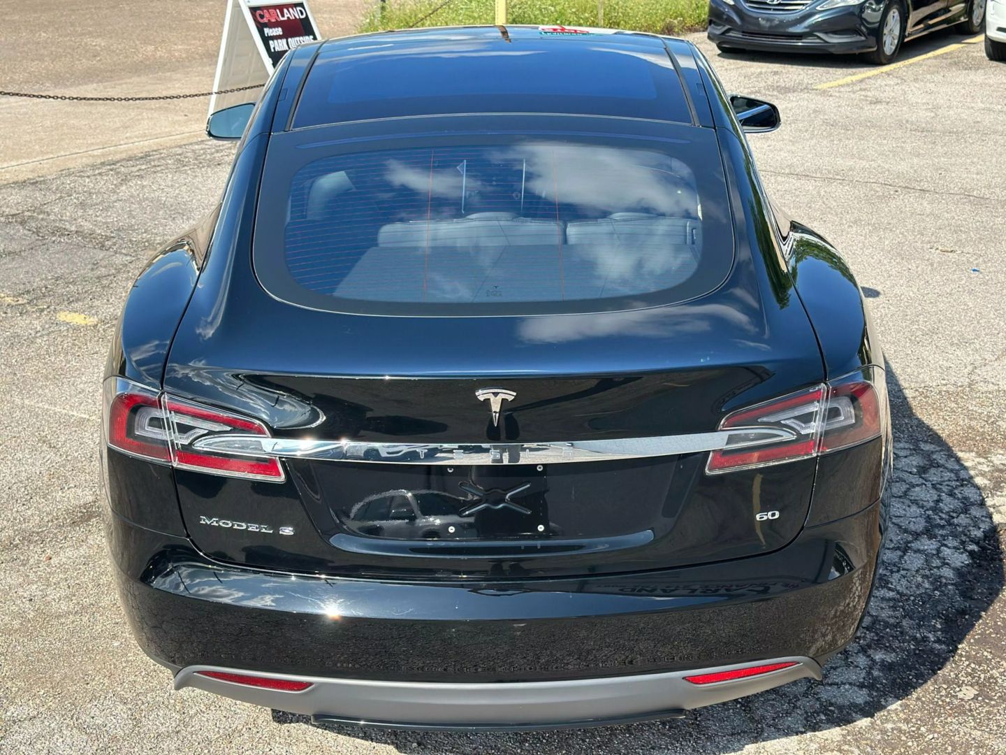 2014 Tesla Model S - Image 8