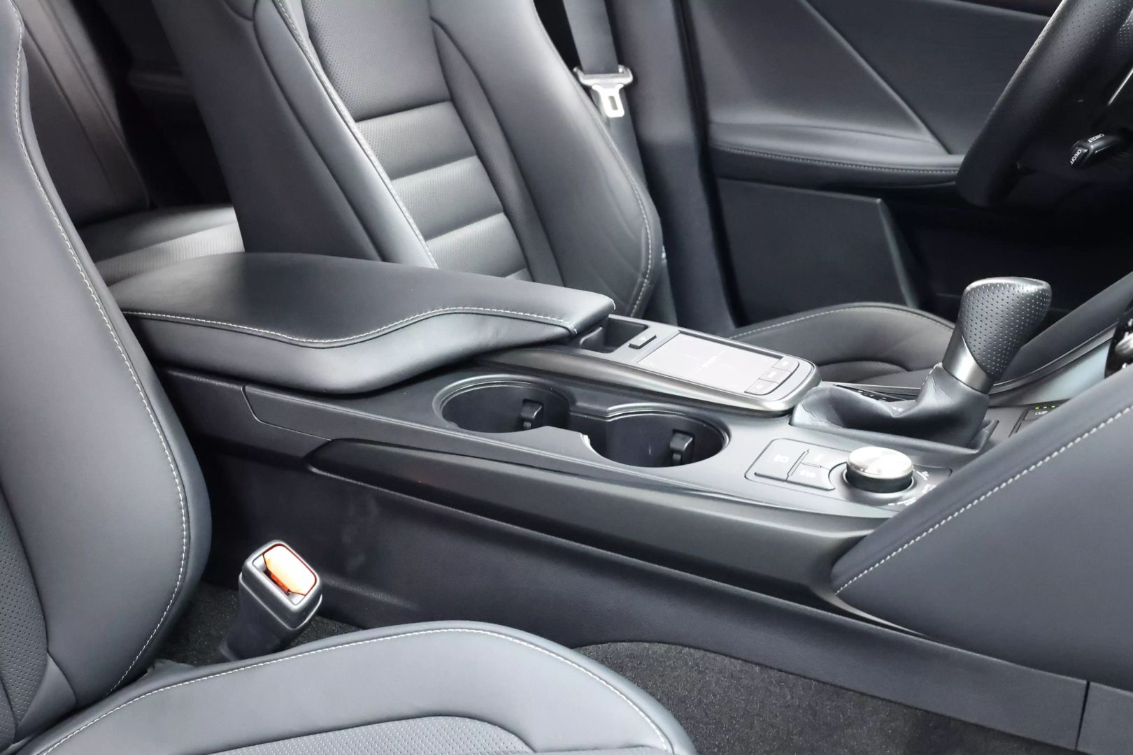 2023 Lexus Is - Image 94