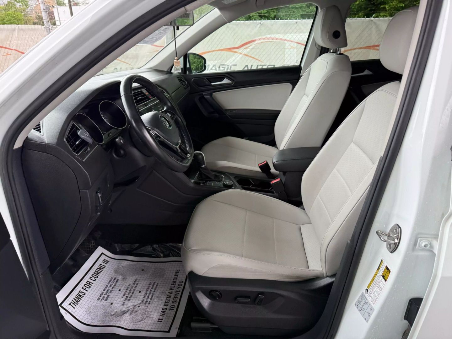 2019 Volkswagen Tiguan - Image 15