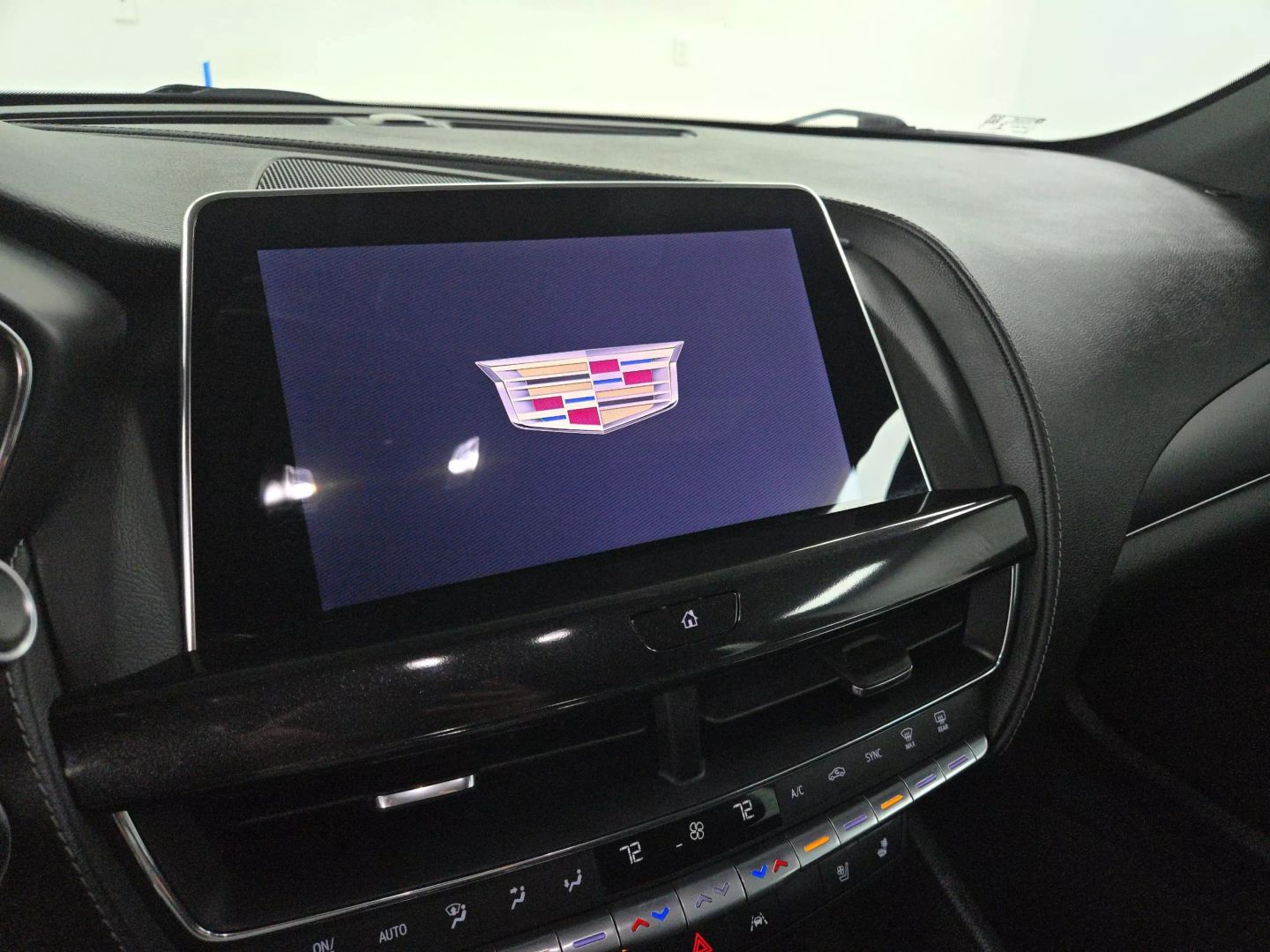 2023 Cadillac Ct5 - Image 25